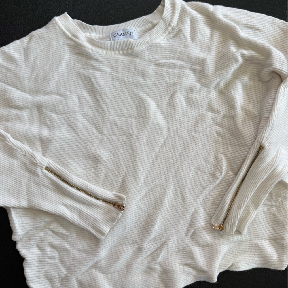 Carmen Marc Valvo White Long Sleeve Top with Gold Zippers